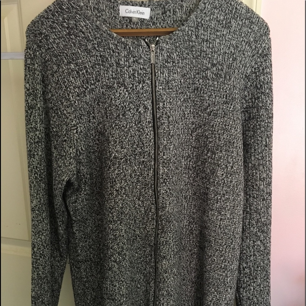 Cute cozy Calvin Klein sweater
